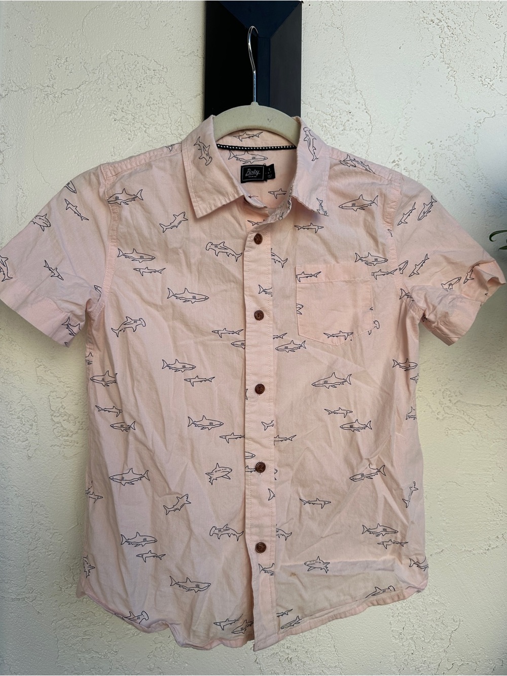 Bixby Nomad Pink Shark-Print Short Sleeve Button down Shirt, New, Size 6/7 Boys